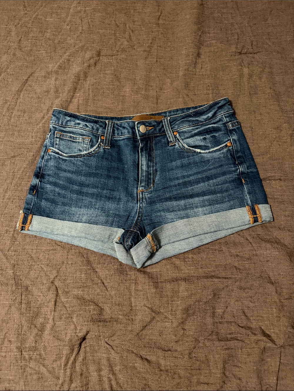 Joe’s Denim Cuffed Women's Shorts in Dark Blue size 28